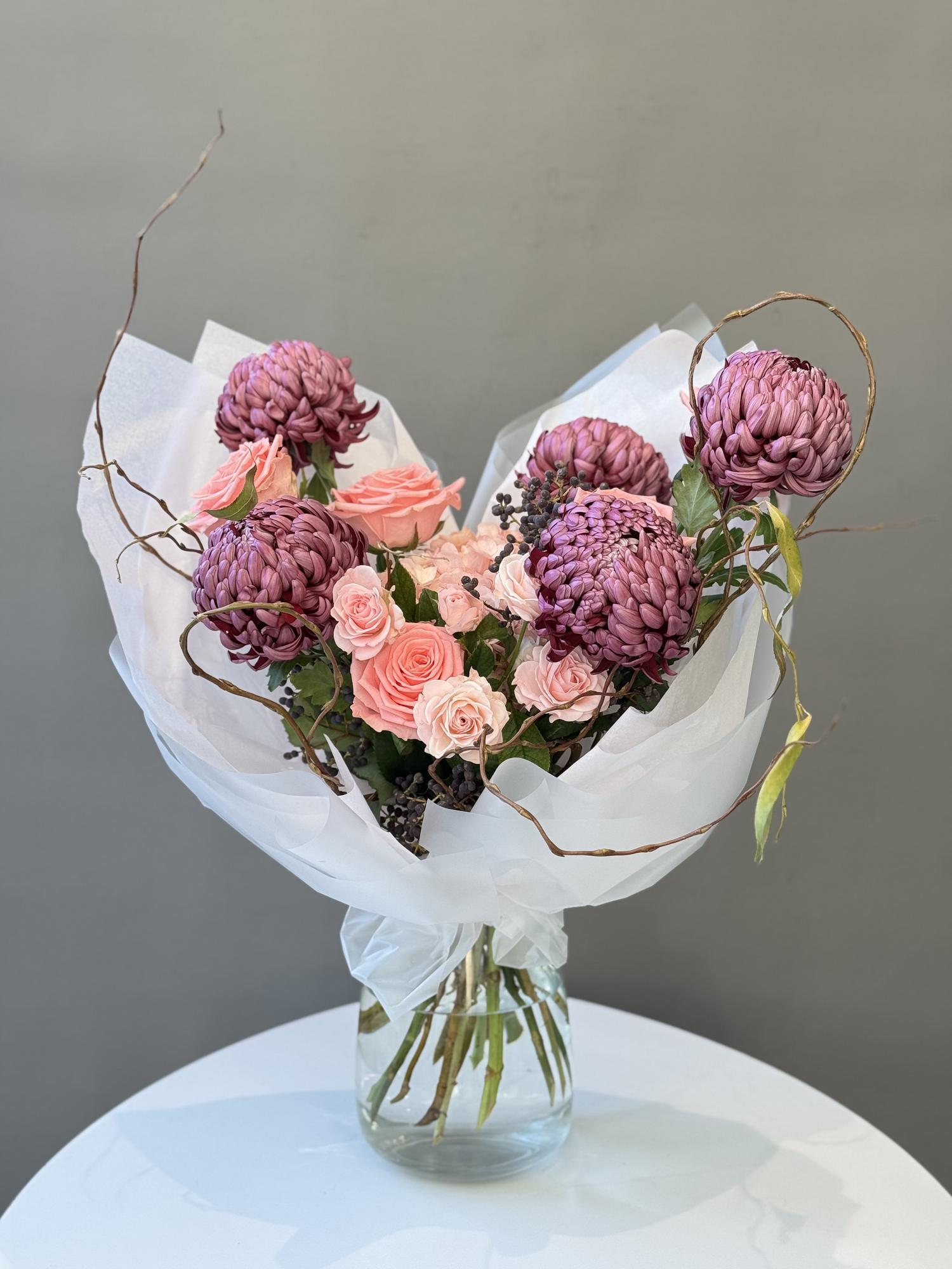 СБОРНЫЙ БУКЕТ С ХРИЗАНТЕМАМИ БИГУДИ