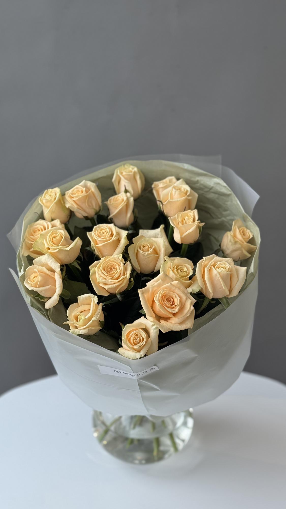 МОНО-БУКЕТ ИЗ РОЗ СОРТА "ПИЧ АВАЛАНШ"