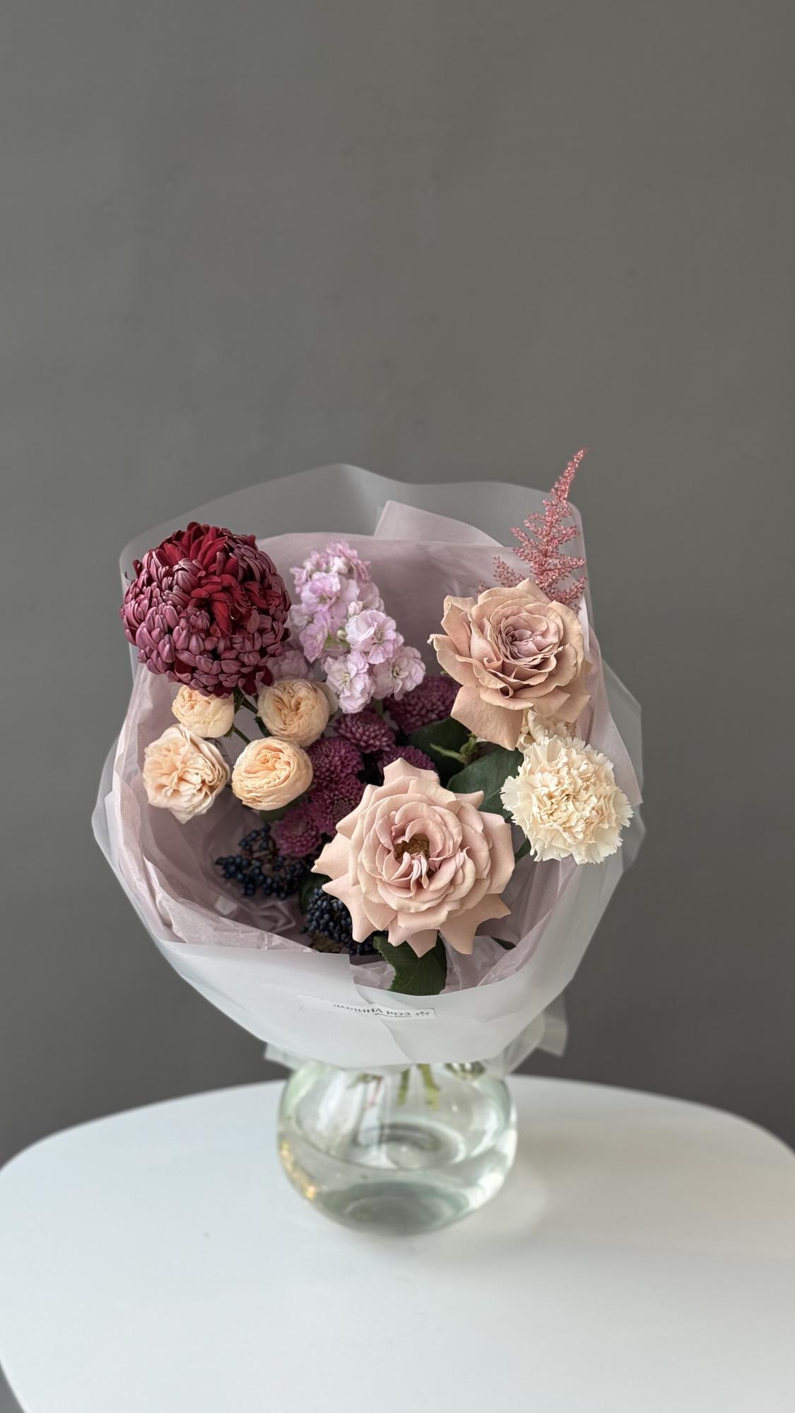 БУКЕТ В СИРЕНЕВОЙ ГАММЕ