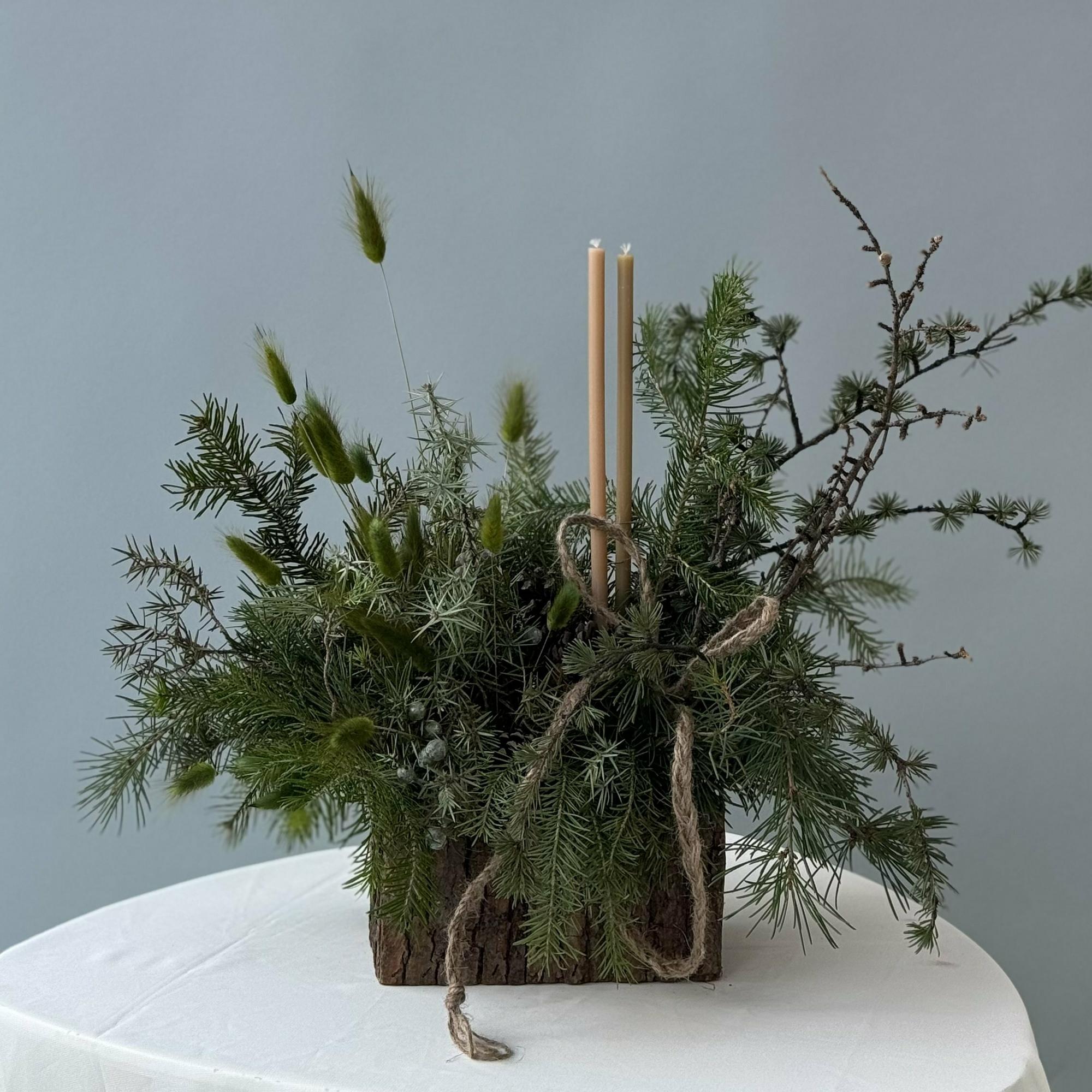 КОМПОЗИЦИЯ  В ДЕРЕВЯННОМ КАШПО