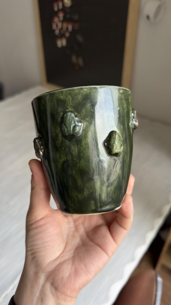 Стакан с жабами#1