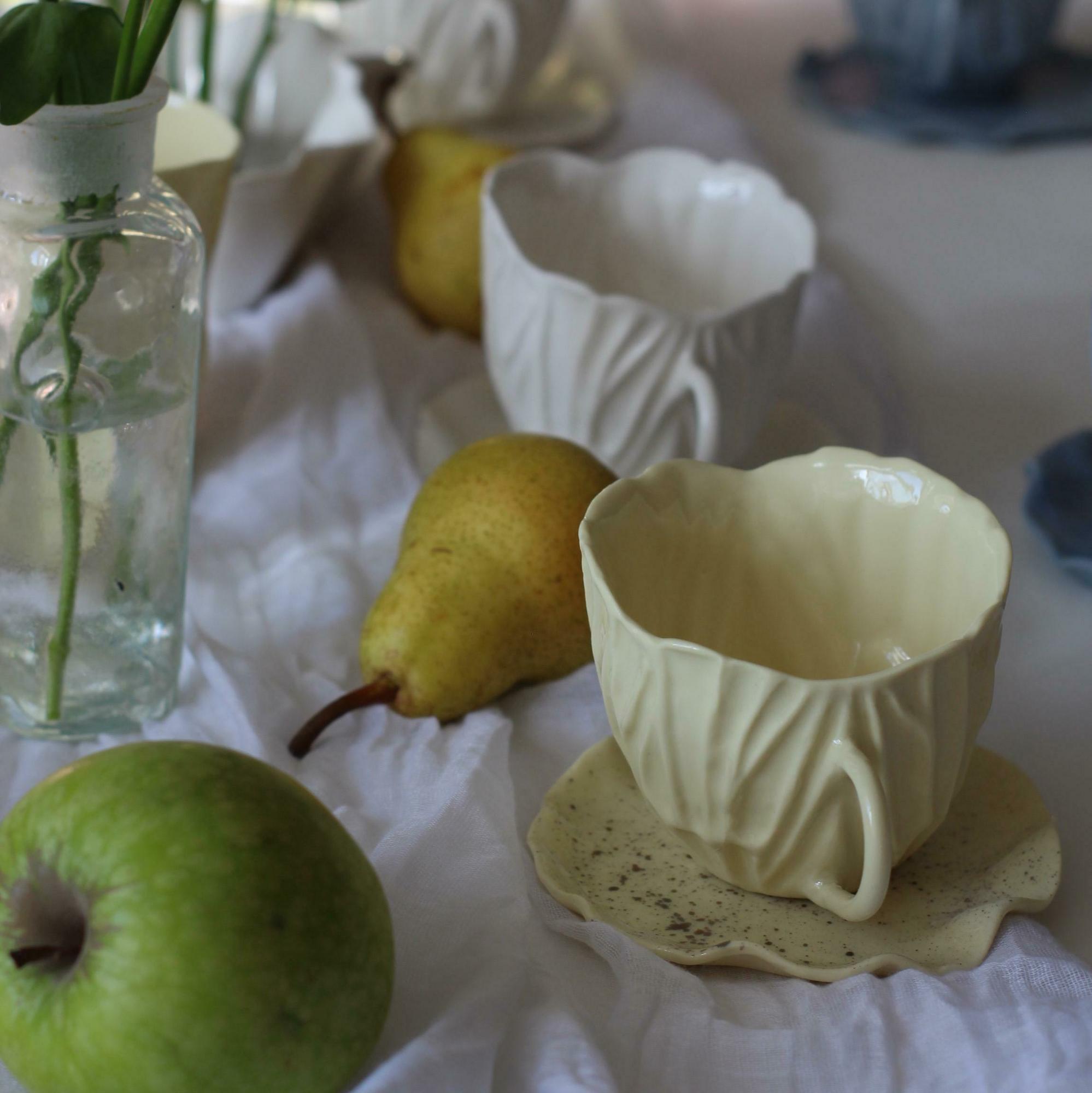 Чайная пара МОТЫЛЬКИ в цвете сливочное масло