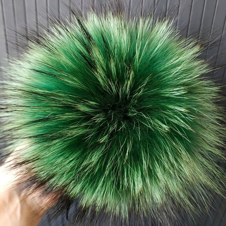 Меховой помпон Енот Зеленый