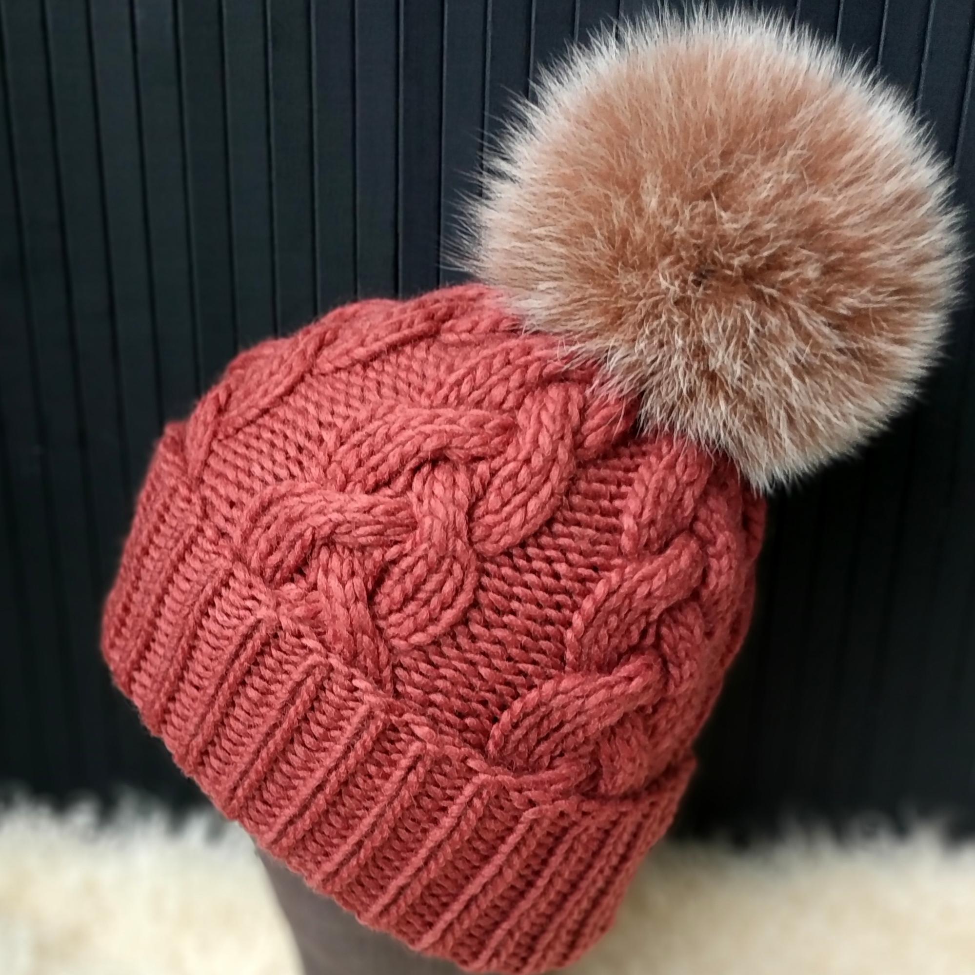 Шапка женская из шерсти зимняя