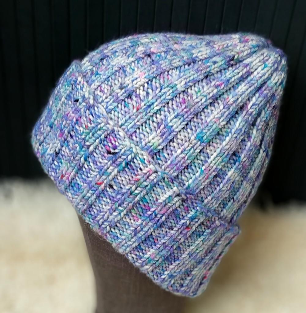 Шапка женская из мериноса и альпака