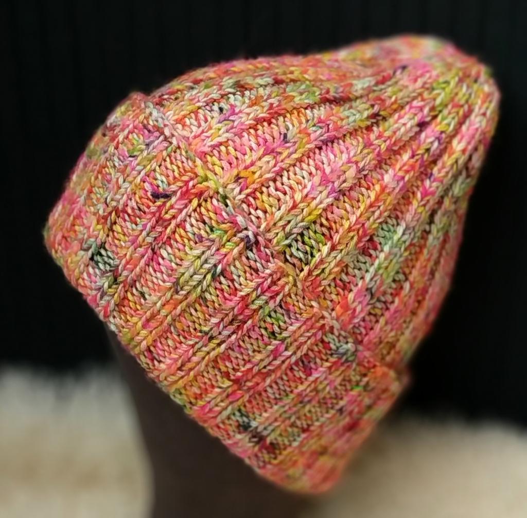 Шапка женская из мериноса и альпака