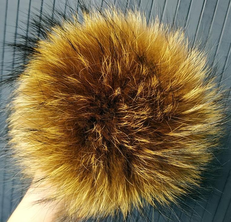 Меховой помпон Енот Хаки