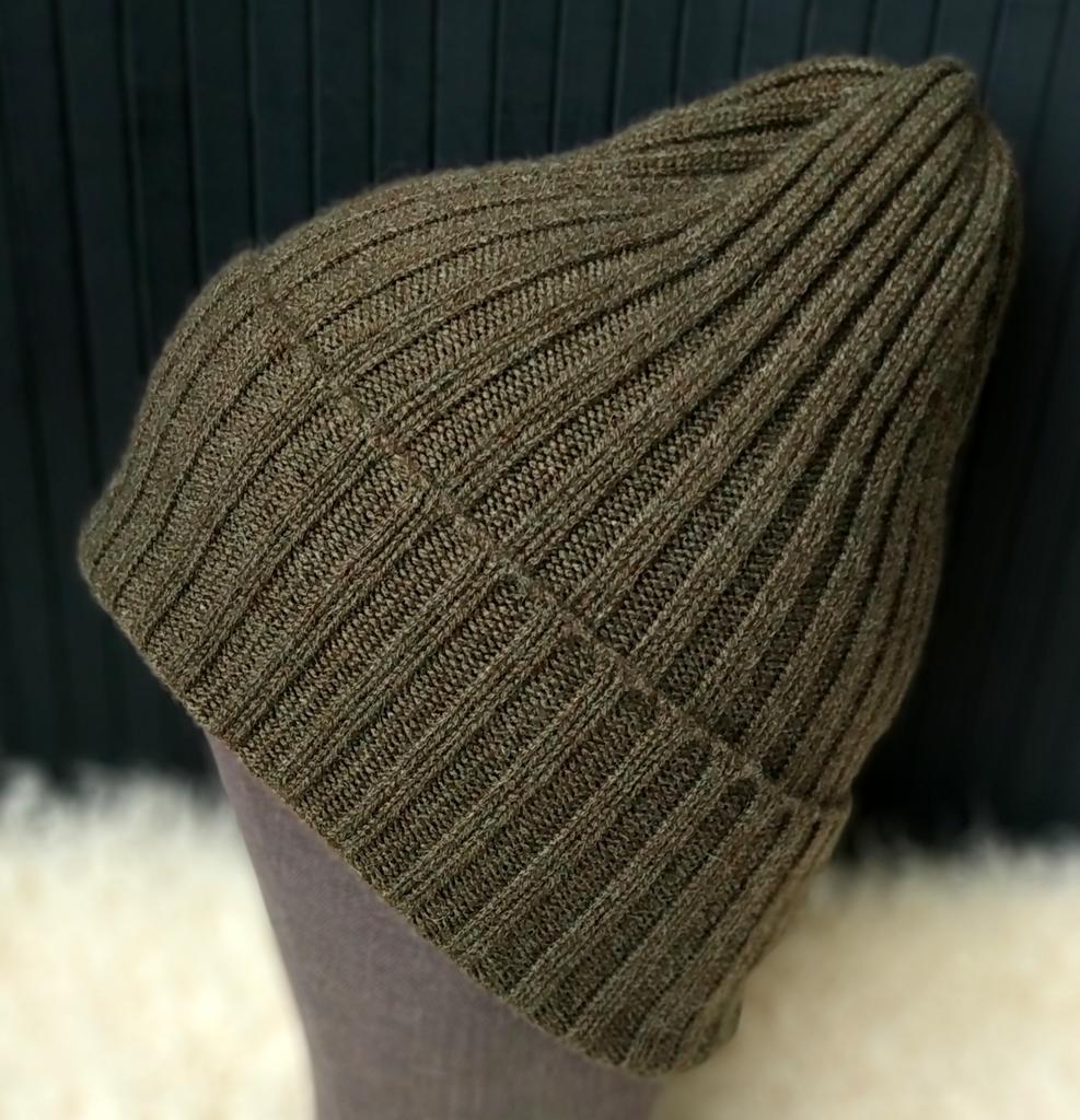 Шапка женская из кашемира Олива