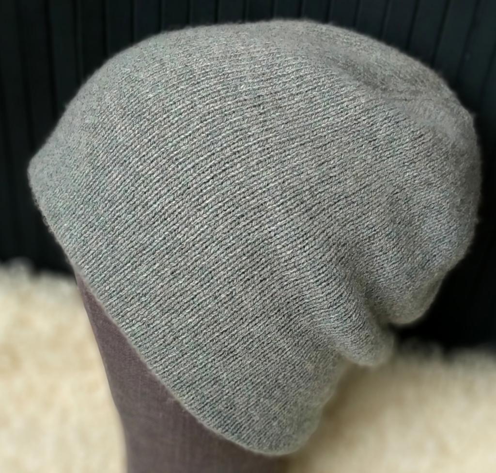 Шапка бини двойная из кашемира Серый