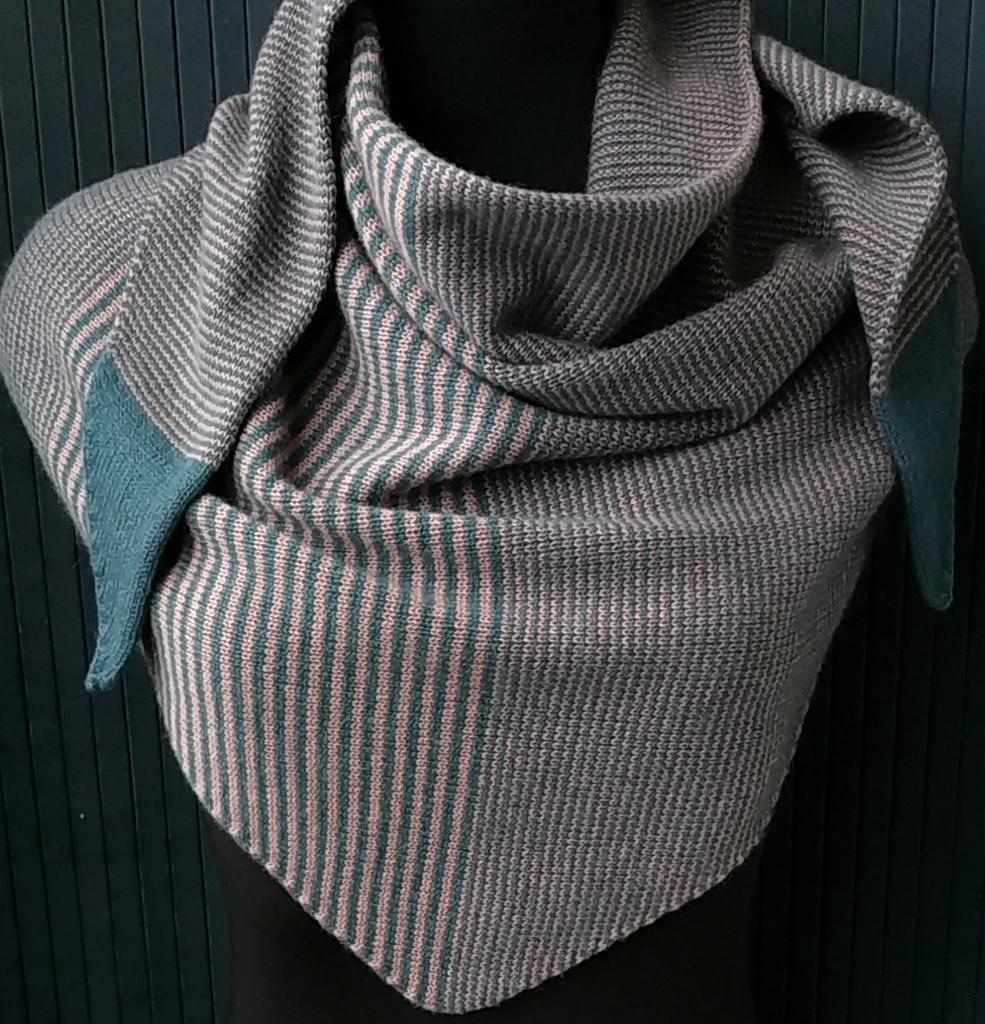 Платок из кашемира в полоску Шарф