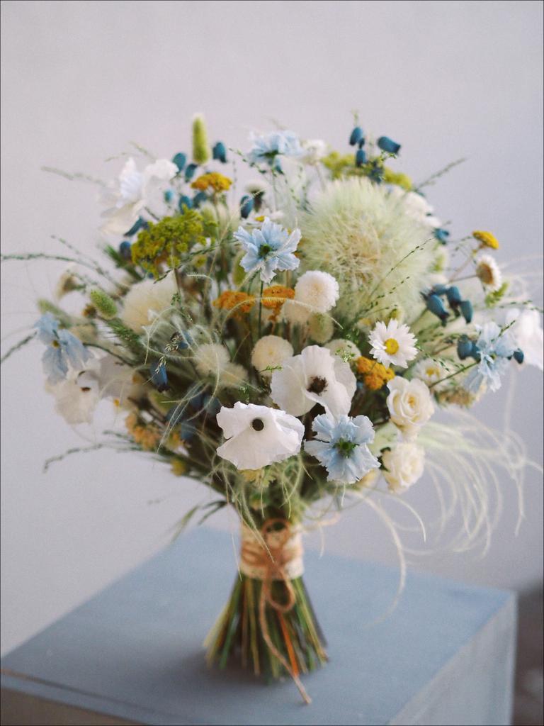 Урок "Полевой букет с фантазийными цветами"