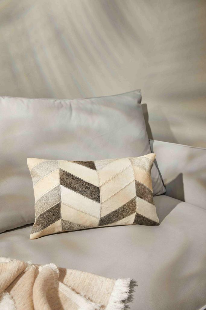 Декоративная подушка "Зебра" 30х50