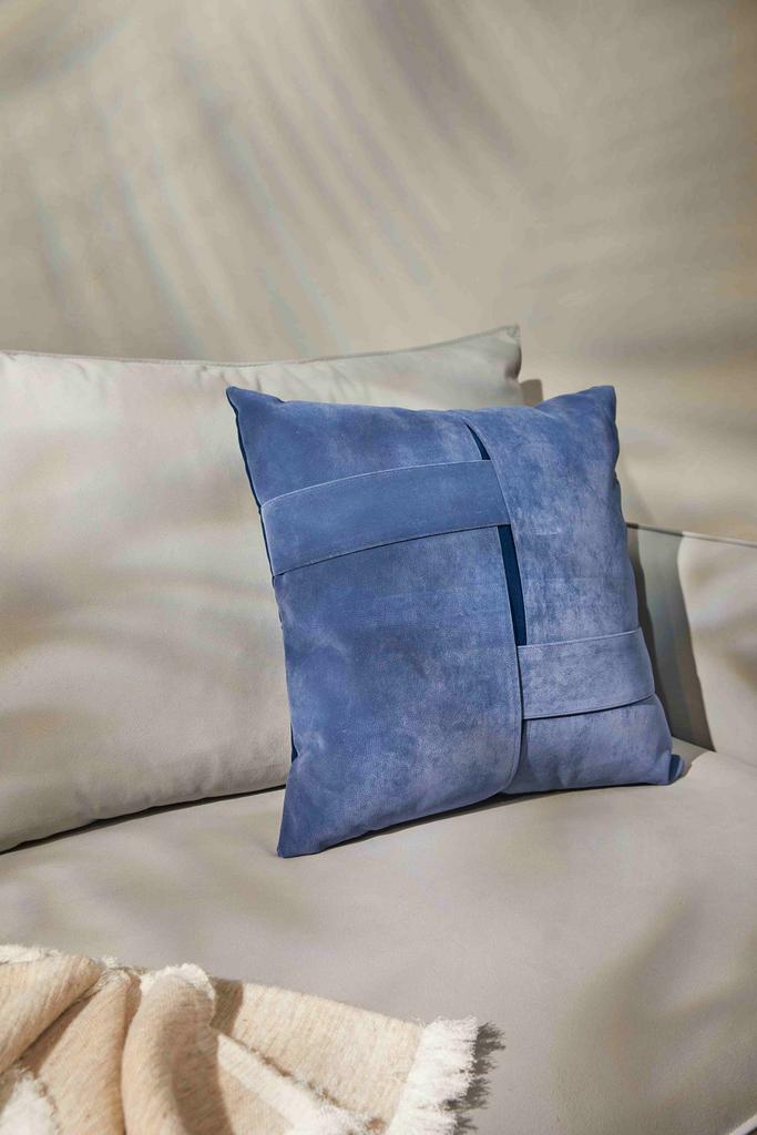 Декоративная подушка "Синее море" 50х50