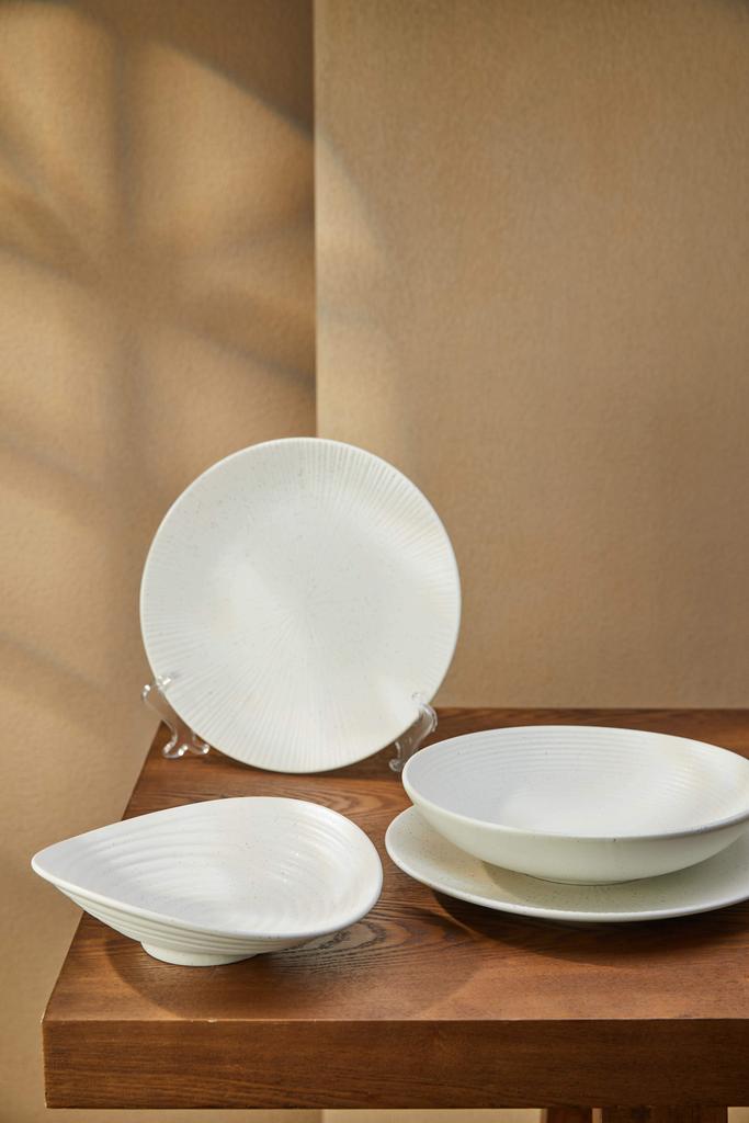 Посуда Нежные линии