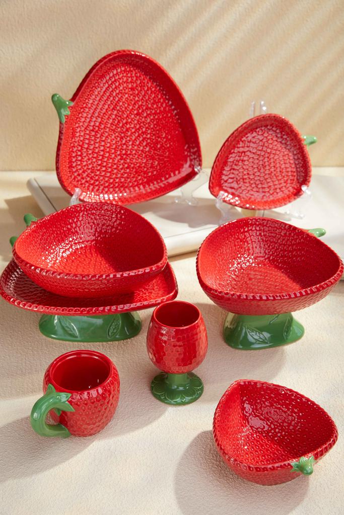 Посуда Клубничная фантазия - Красная