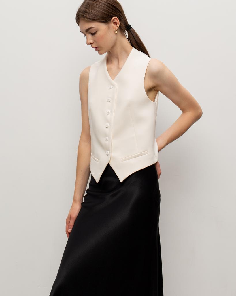 Жилет, молочный