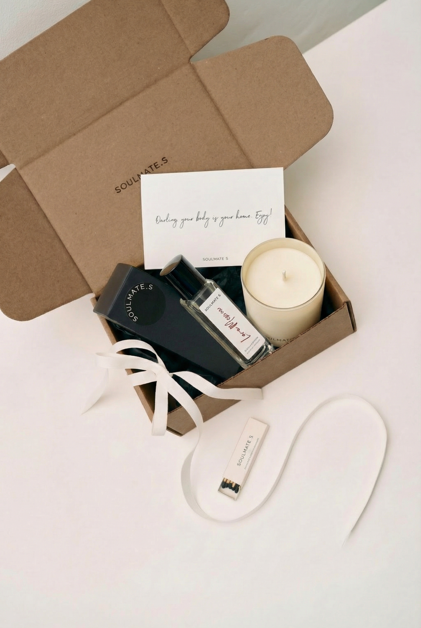 НАБОР ПАРФЮМ ДЛЯ ТЕКСТИЛЯ + СВЕЧА SOULMATE.S