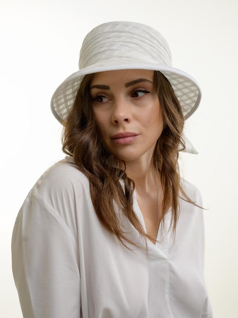 Л19-9 шляпа для женщин  НИНЕЛЬ белая полоска