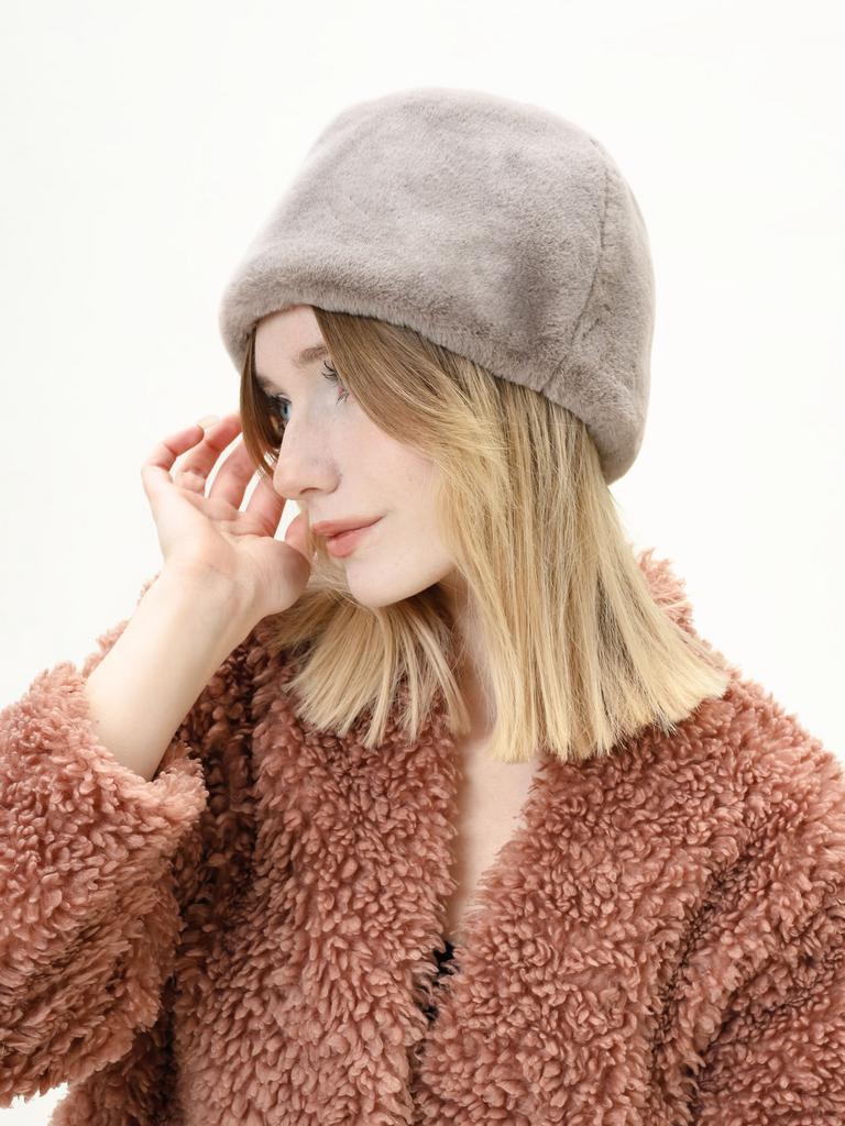 П26-25 Пилотка мех бежевый