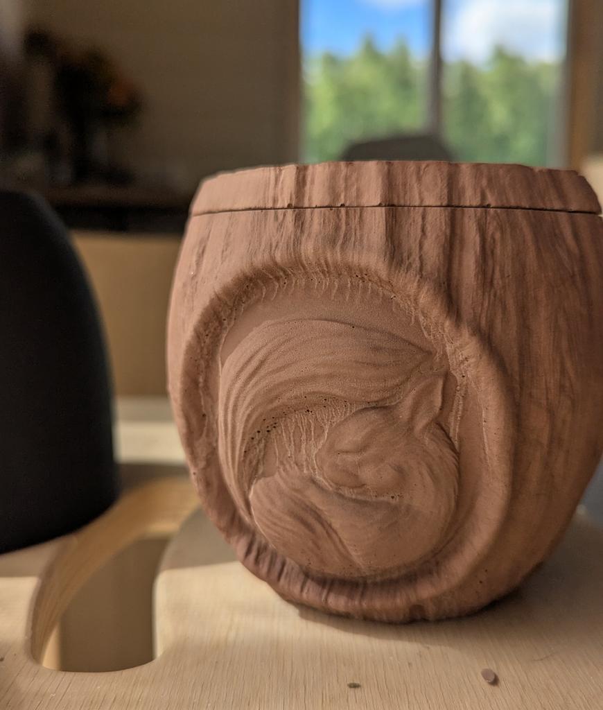 Молд Белочка в дупле