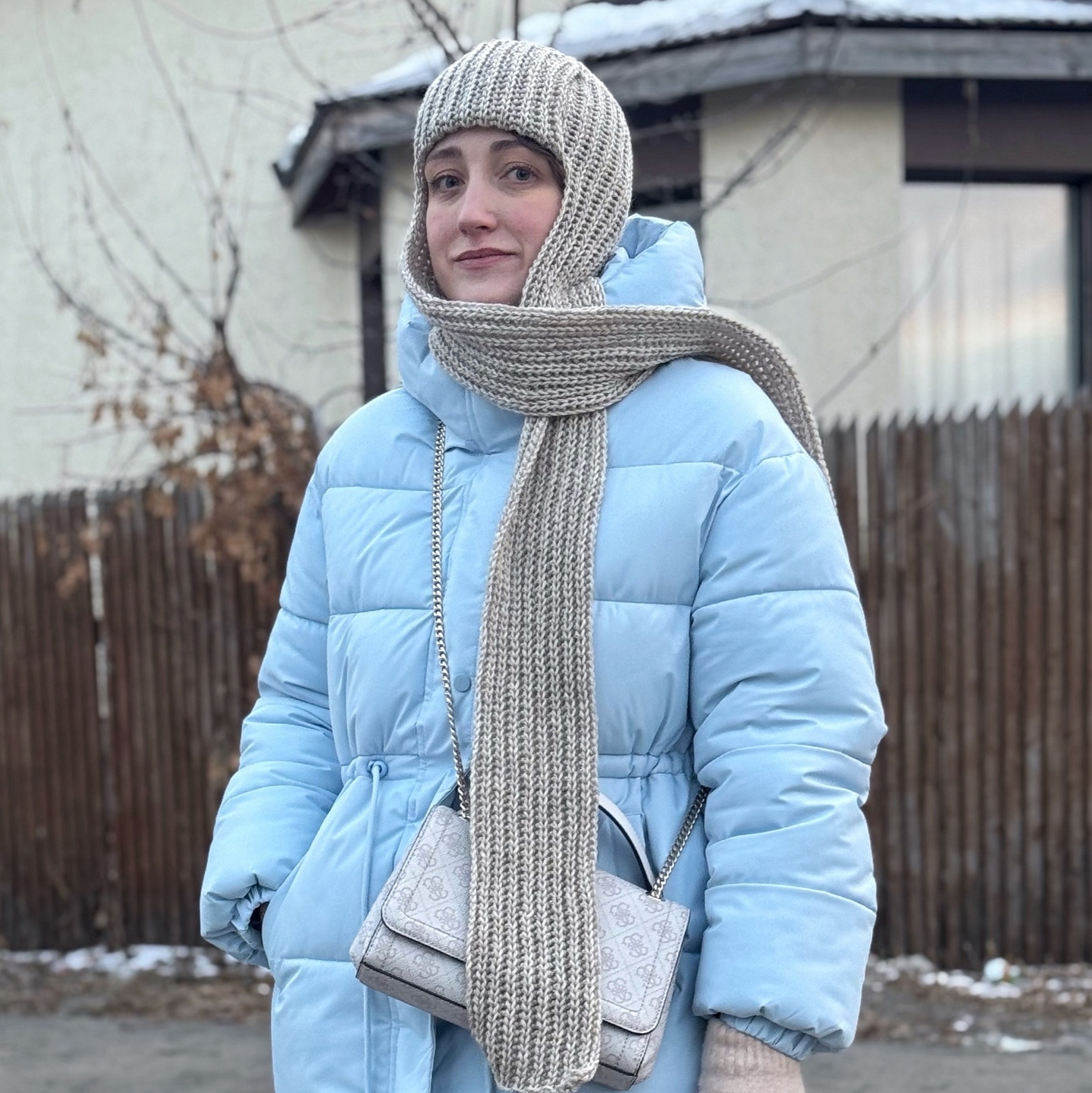 Мастер-класс по вязанию шапки-шарфа крючком "Banny"