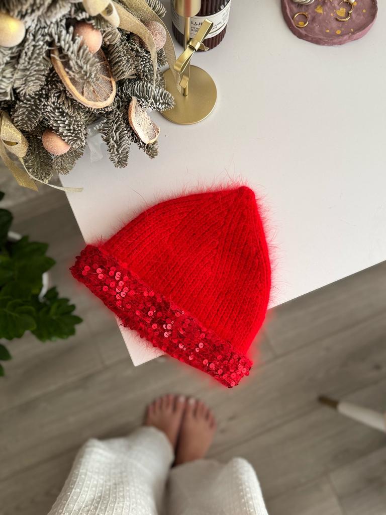 Совместник по вязанию шапки с пипкой крючком