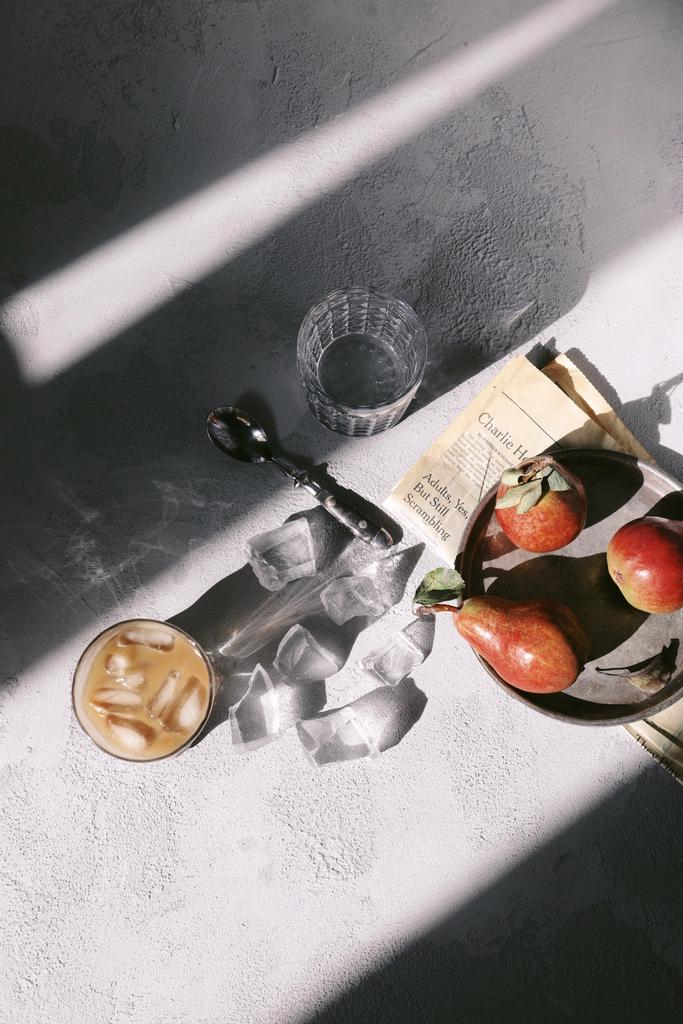 Холодный кофе, май 2020, размер 20x30