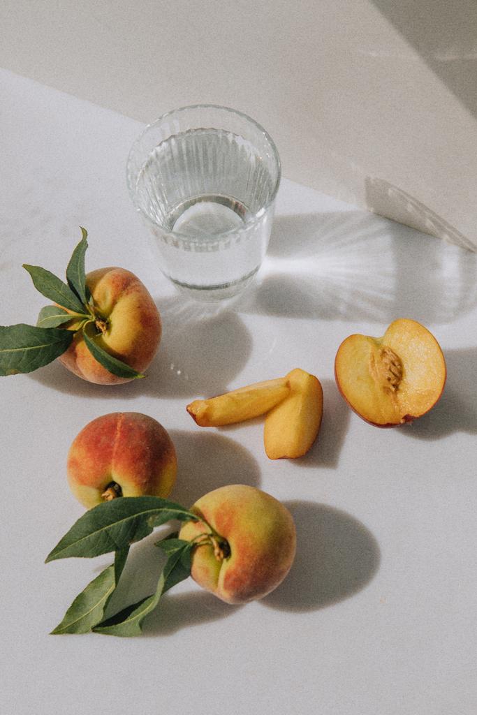 Персики, апрель 2021, размер 20x30