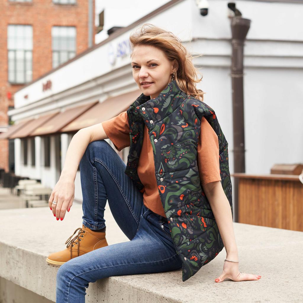 Жилетка женская утепленная Лесная