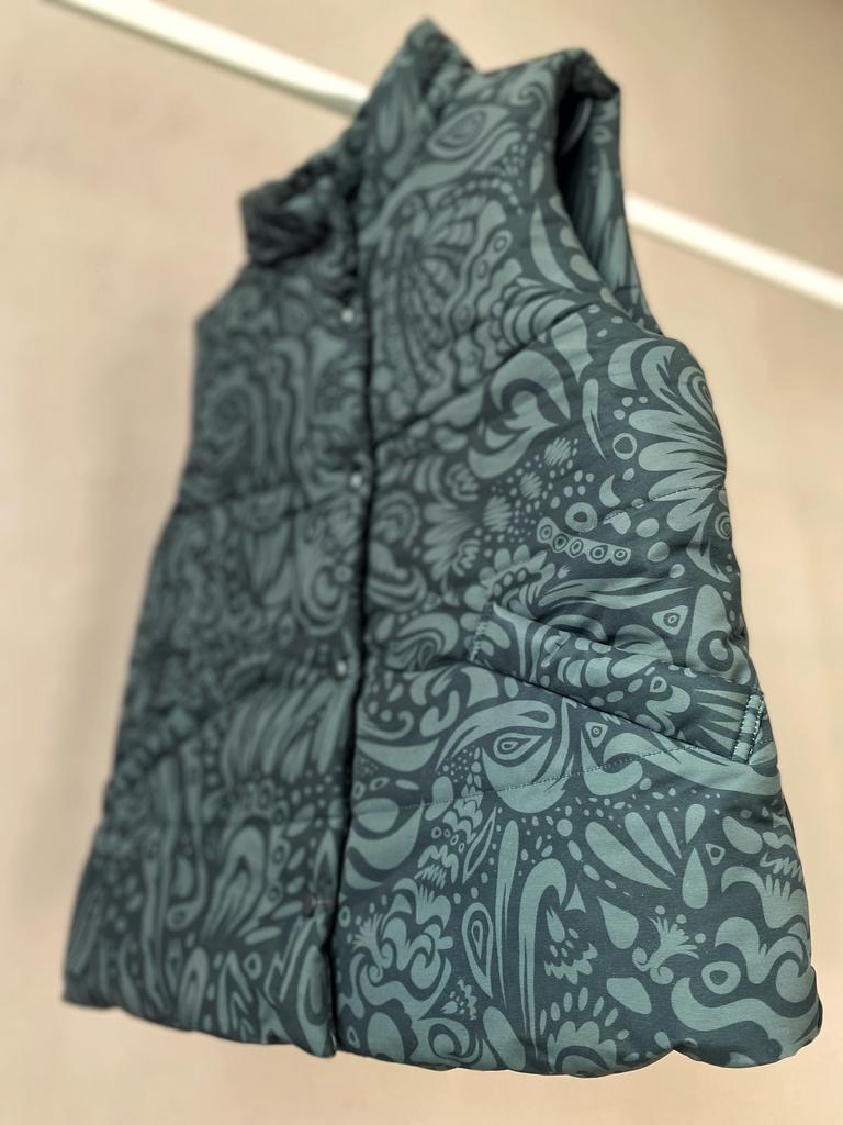 Жилетка женская короткая Графит 2