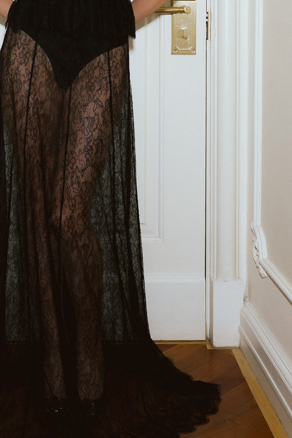 Макси юбка из кружева на молнии