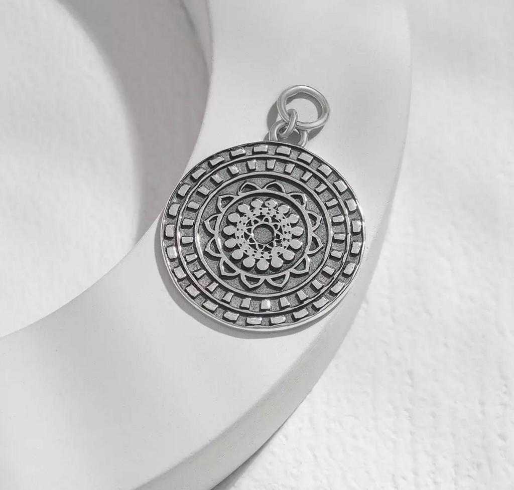 Подвеска I am (на карабине) (Ag 925)