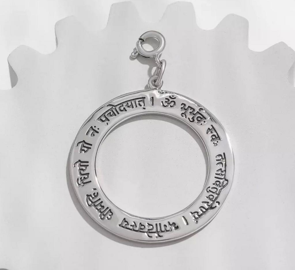 Подвеска Гаятри мантра (на карабине) (Ag 925)