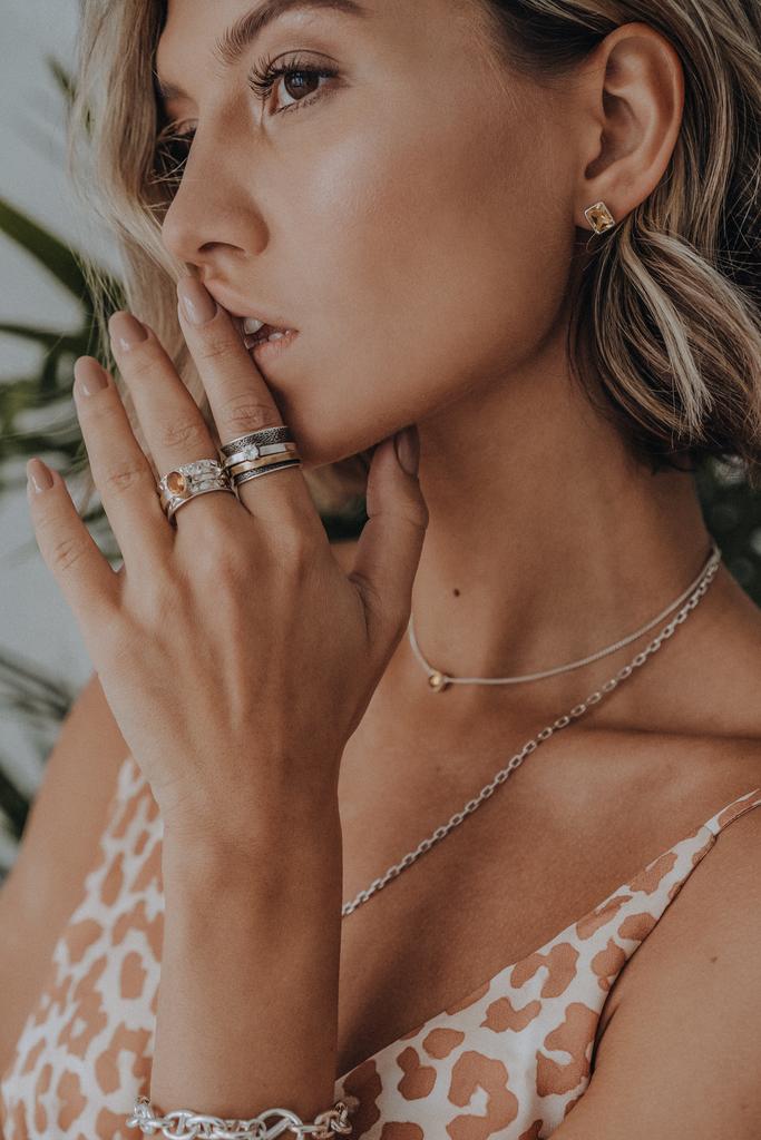 Кольцо-механизм с овальным цитрином фасет и белым топазом (Ag 925)