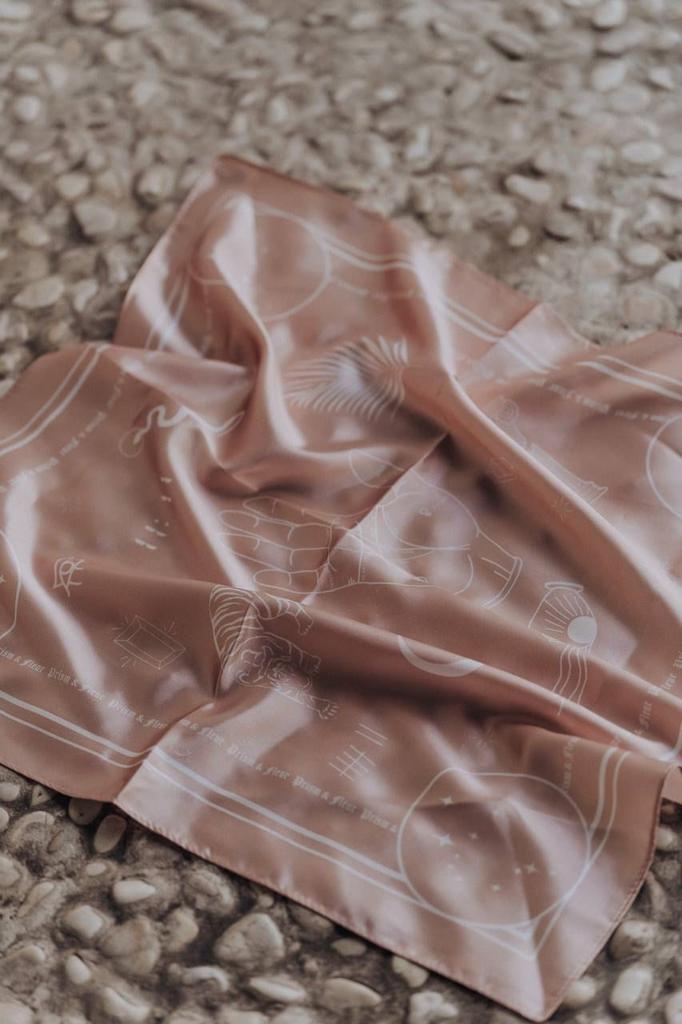 Шелковый платок для алтаря