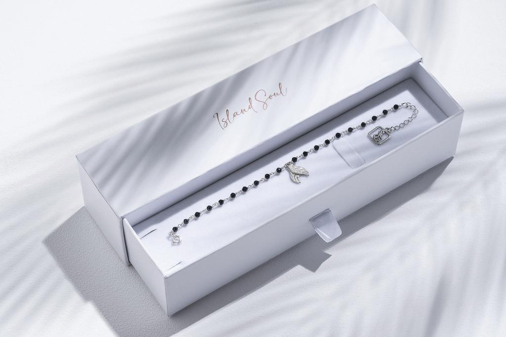 Браслет с чёрным ониксом и крыльями (Ag 925)