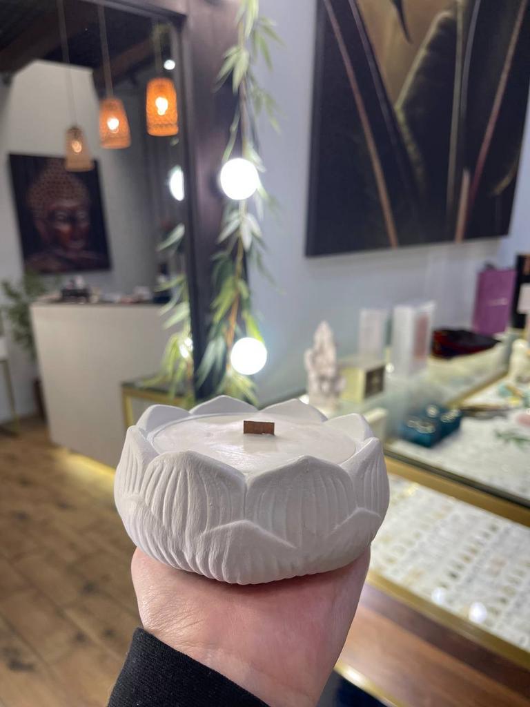 Свеча цветок Лотоса (белая)