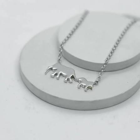 Браслет материнство со слоником матовый (Ag 925)