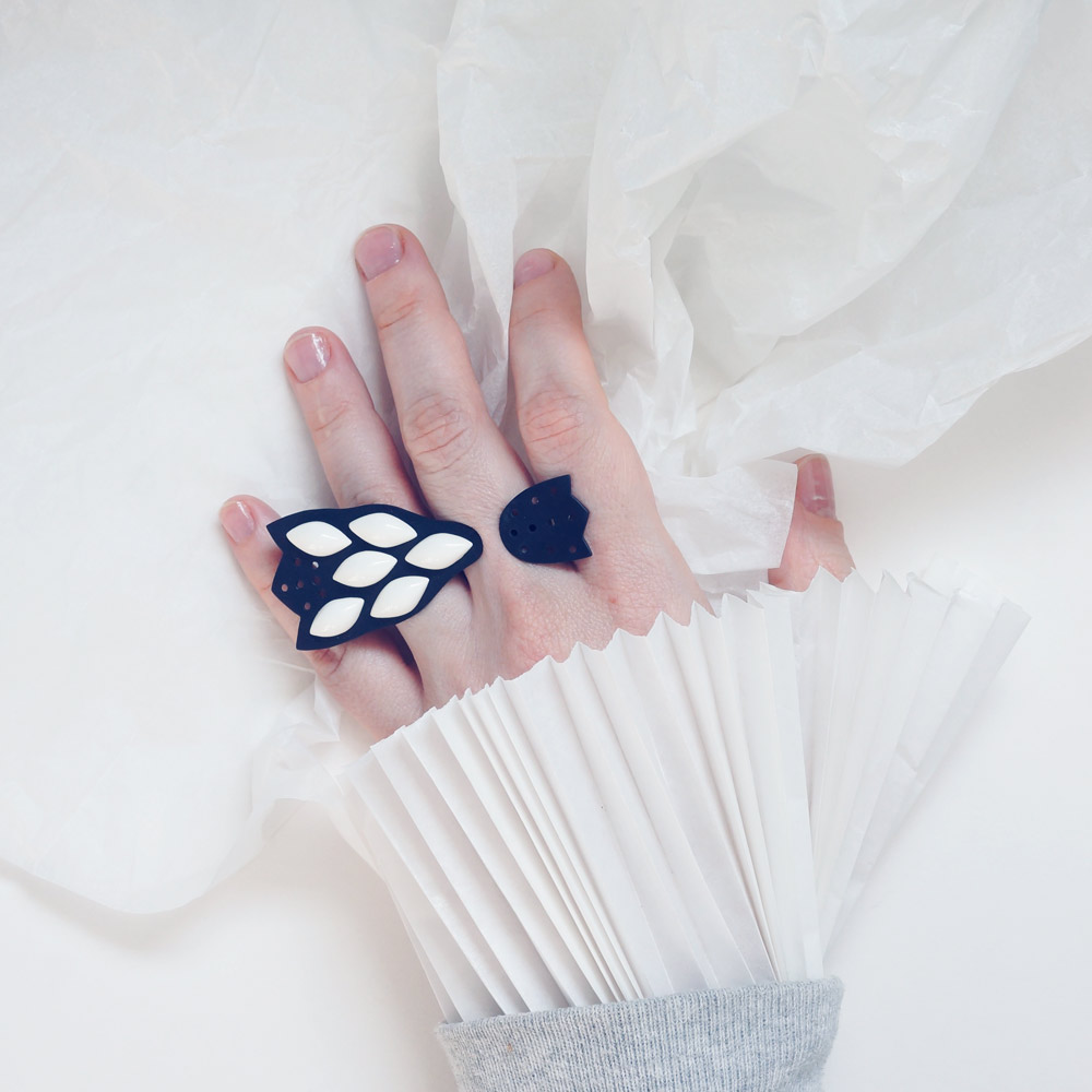 Кольцо  №2 с фарфором