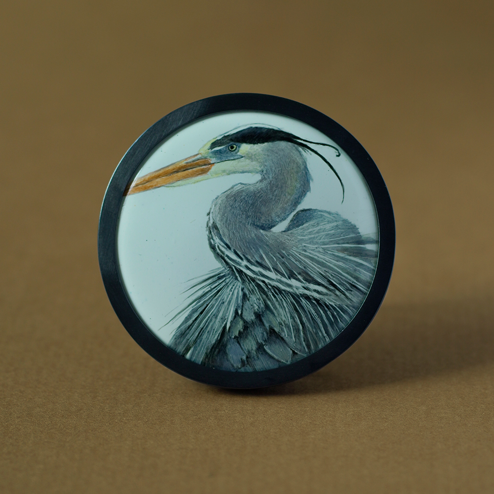 Брошь-подвеская с горячей эмалью ЦАПЛЯ на заказ