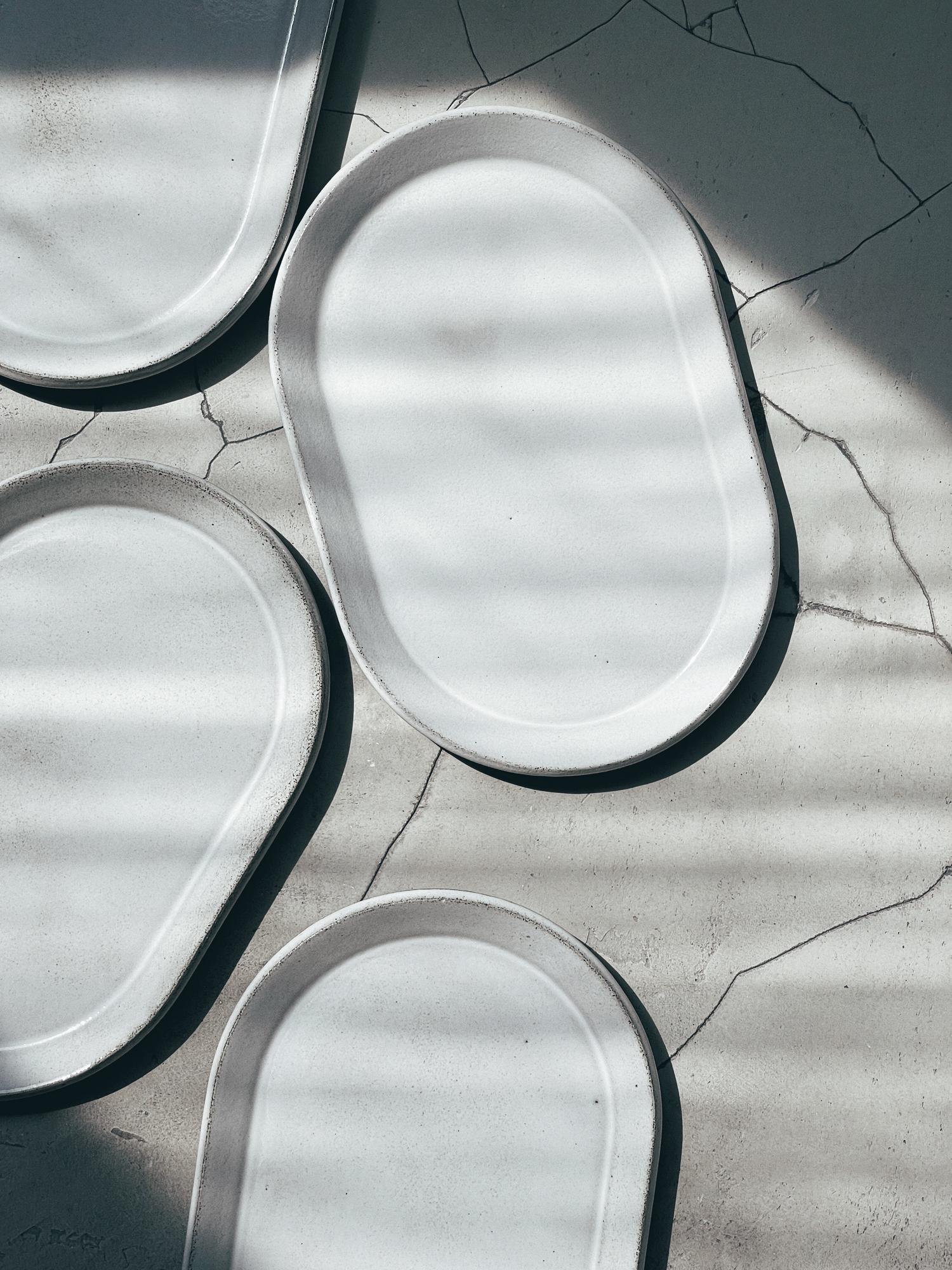 Овальное блюдо для сервировки