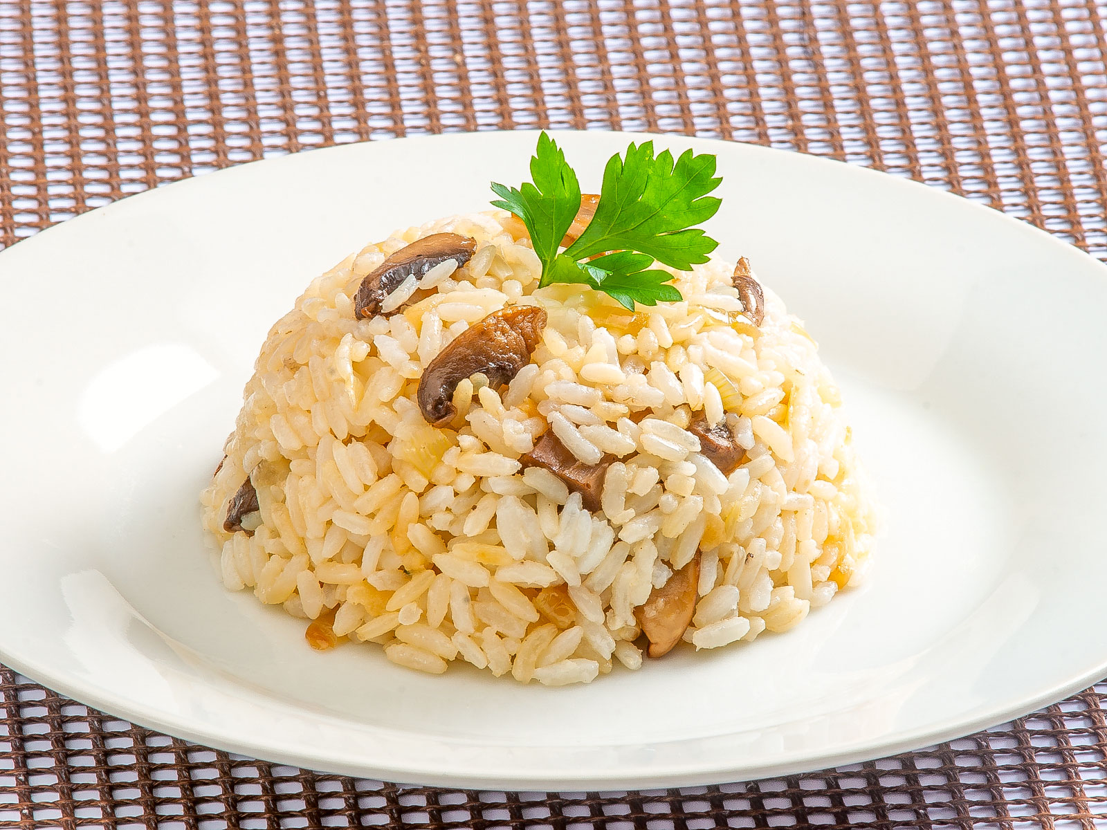 Рис с грибами и луком