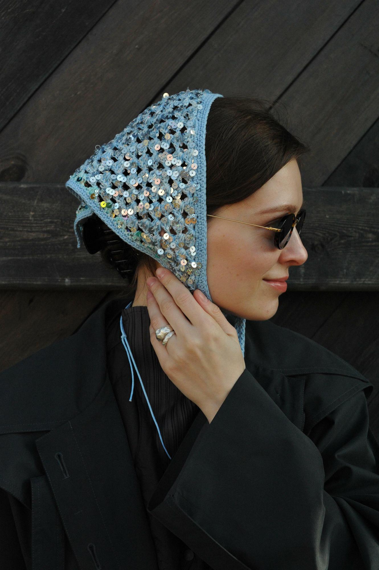 Косынка с пайетками голубая (хлопок)