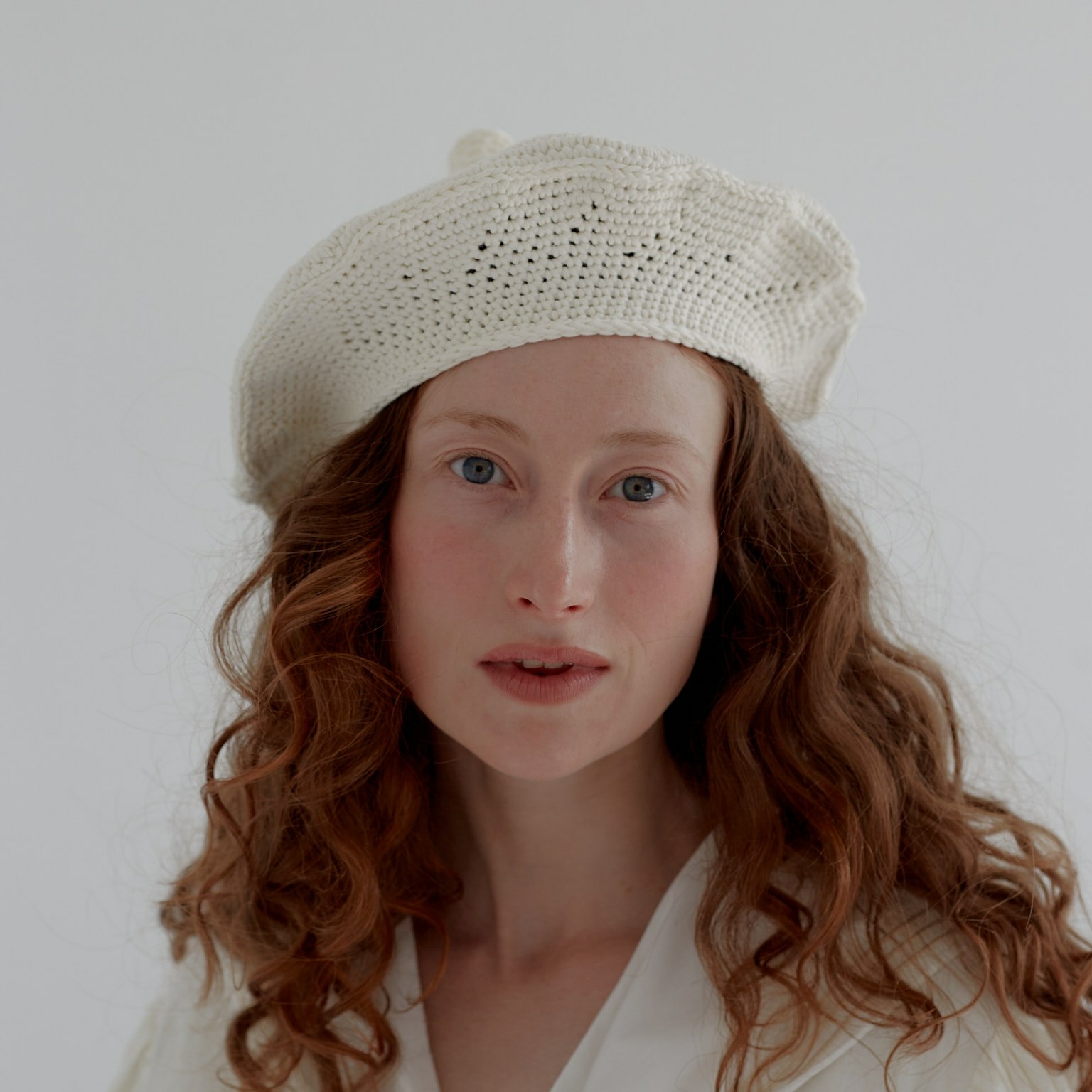 Берет Le pompon x tête с белой пимпой