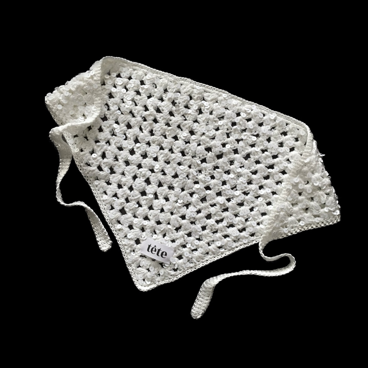 Косынка с пайетками белая