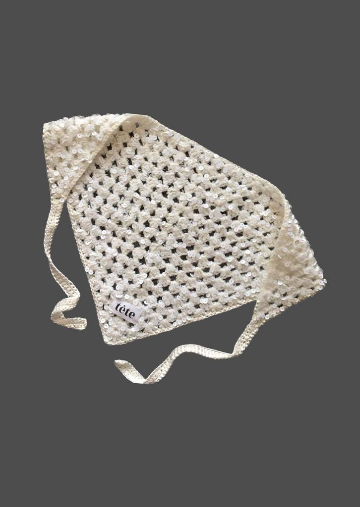 Косынка с пайетками белая (пух кролика)