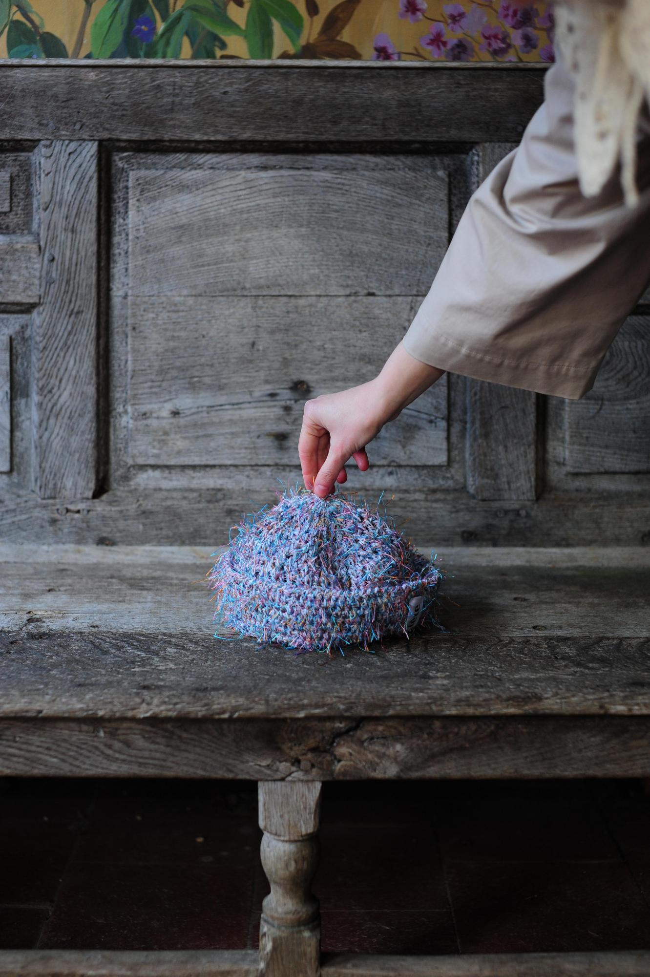 Морячка с цветными ниточками