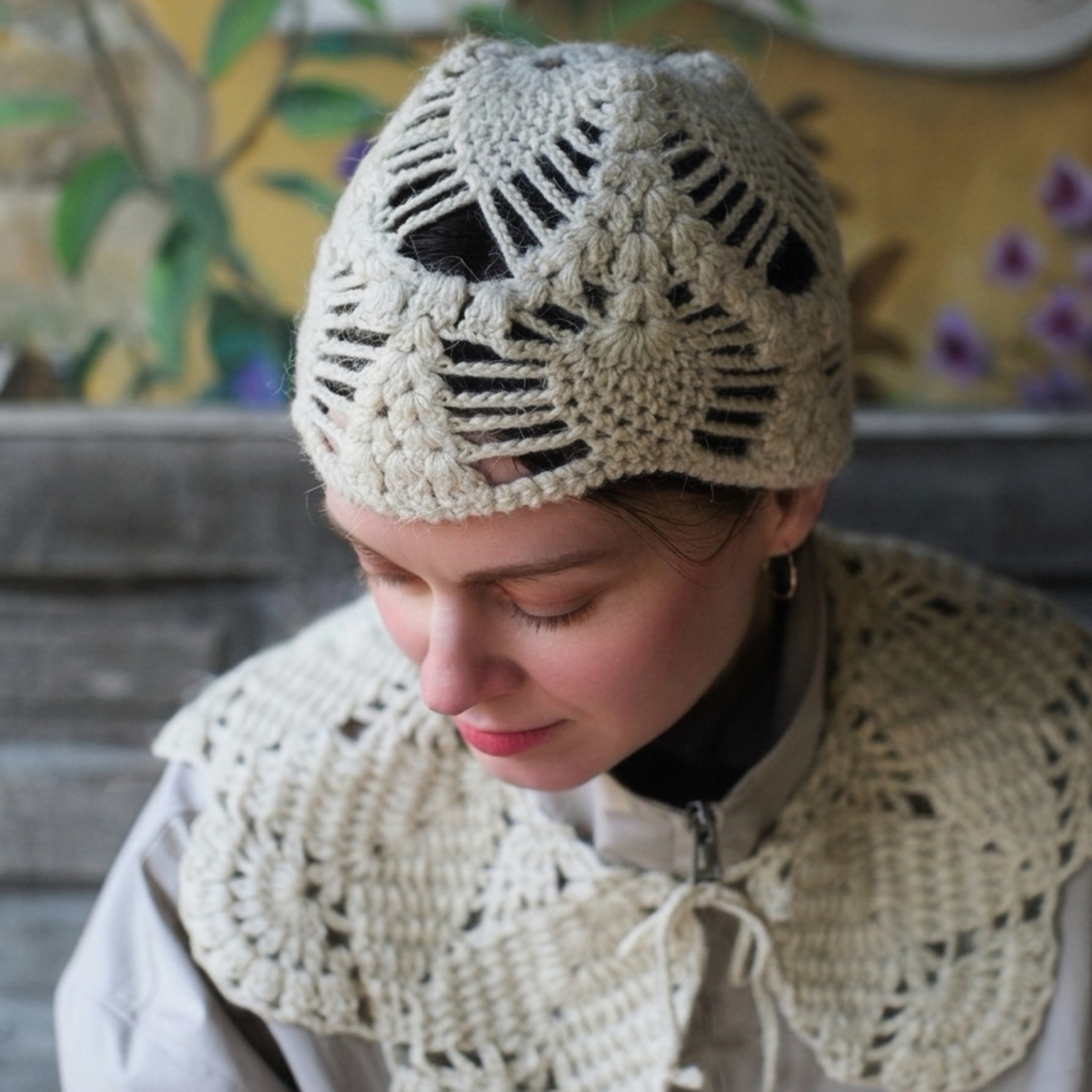 Шапочка ажурная из шерсти