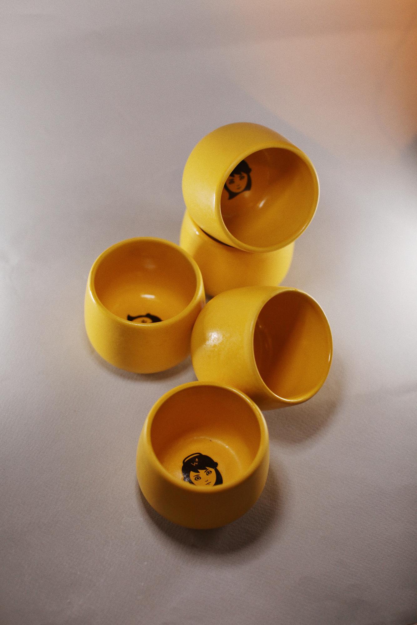 Pebbles Солнечные С Логотипом