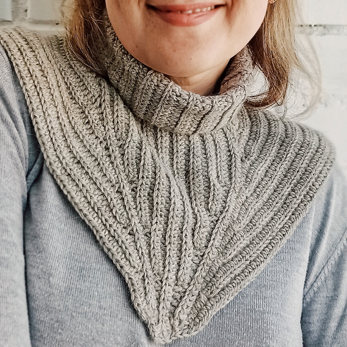 Мастер-класс по вязанию крючком "Манишка"